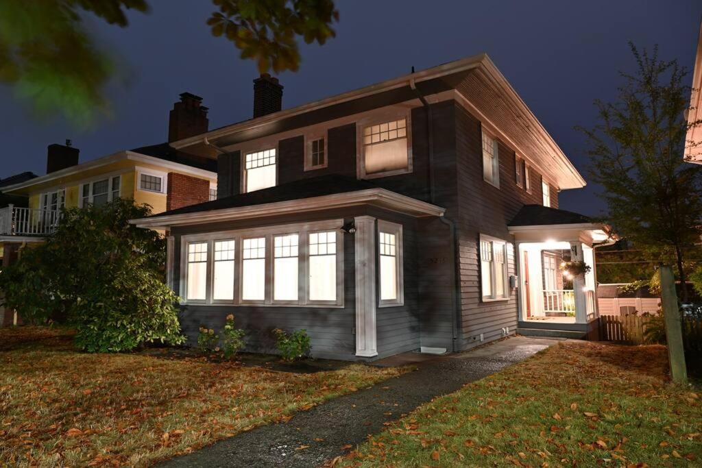 Holiday home U-district Warmth 8 Mins Walk To Uw Seattle